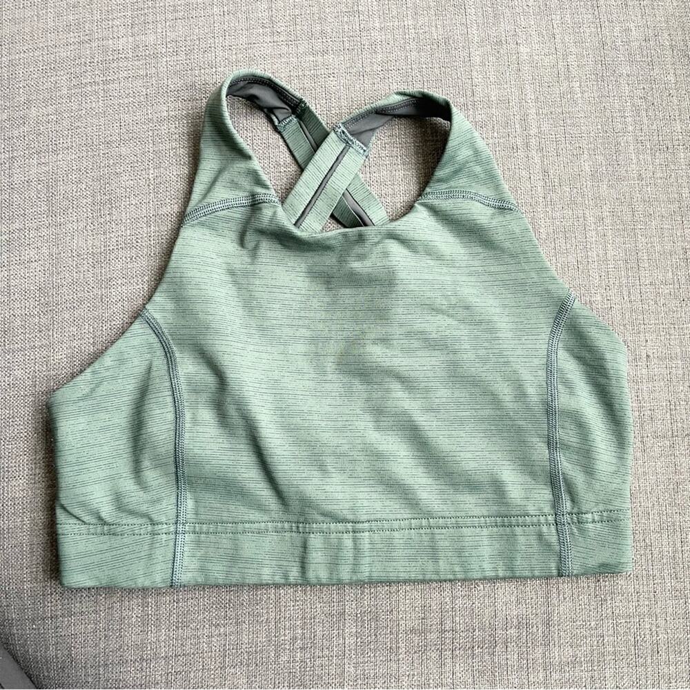 Outdoor Voices Spots Bra CrissCross Back Straps Women’s size S Green